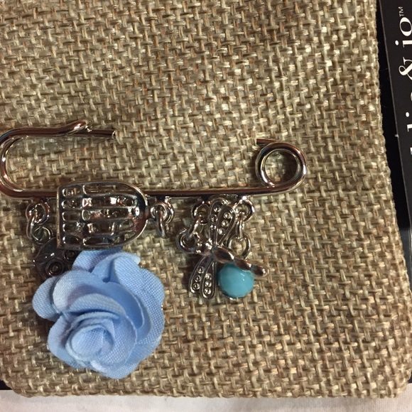 Safety Pin Charm Brooch - Picture 2 of 5